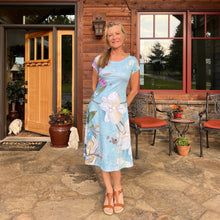 Load image into Gallery viewer, "Orchid Magic" Classic Short Sleeve Dress