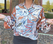 Load image into Gallery viewer, NEW!! &quot;C.D. Botanical&quot; Women&#39;s Long Sleeve Button-Up Blouse