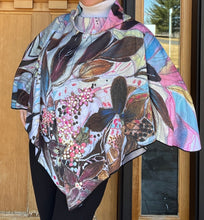 Load image into Gallery viewer, NEW!! "Stella's Little Garden" Warm Shawl