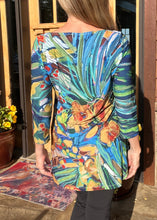 Load image into Gallery viewer, NEW!! "Stella D'Oro Daylilies" 3/4 Sleeve Tunic with Slits